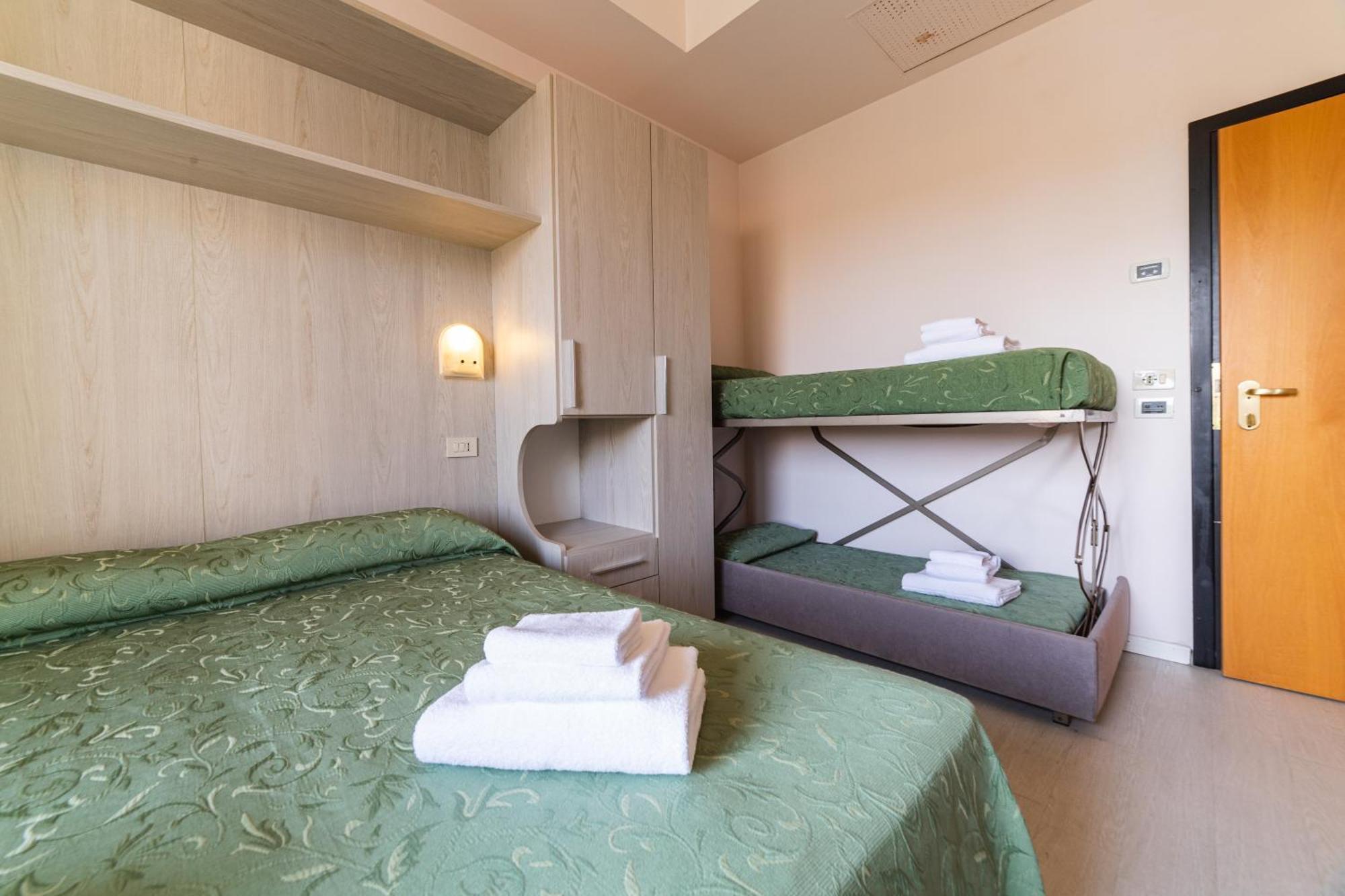 Hotel Royal Cattolica Exterior photo