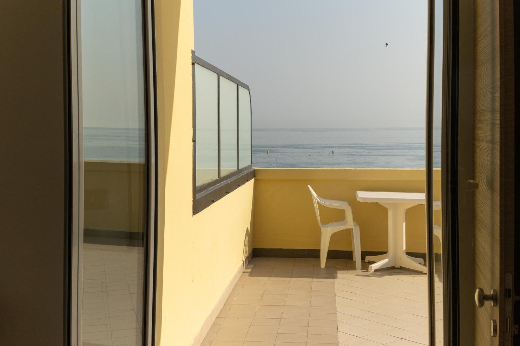 Hotel Royal Cattolica Exterior photo